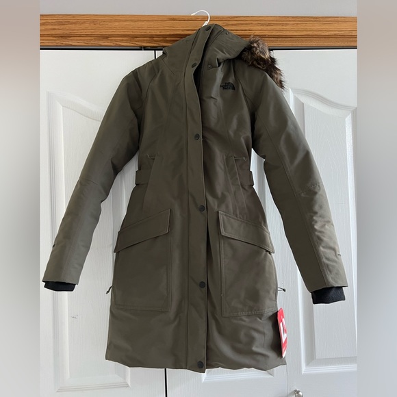 Womans The North Face Olive Green Parka 